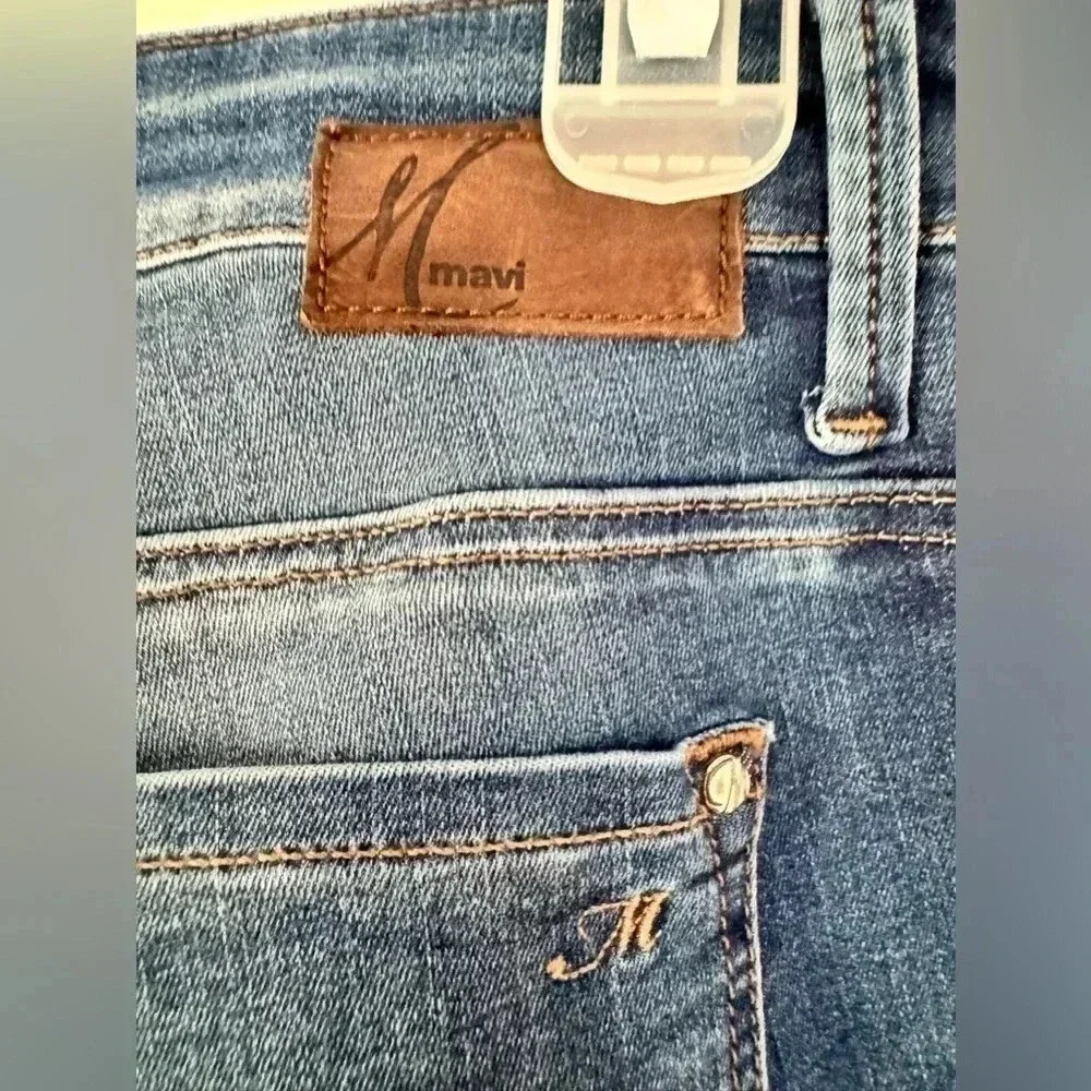 Women’s NWT Sz Sm Michael Kors Blouse and size 27 Mavi Straight Leg Jeans‎
